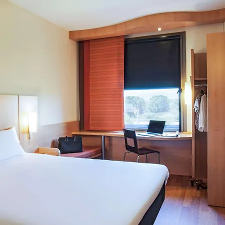 Ibis Barcelona Mollet Hotel Mollet del Vallès Buitenkant foto