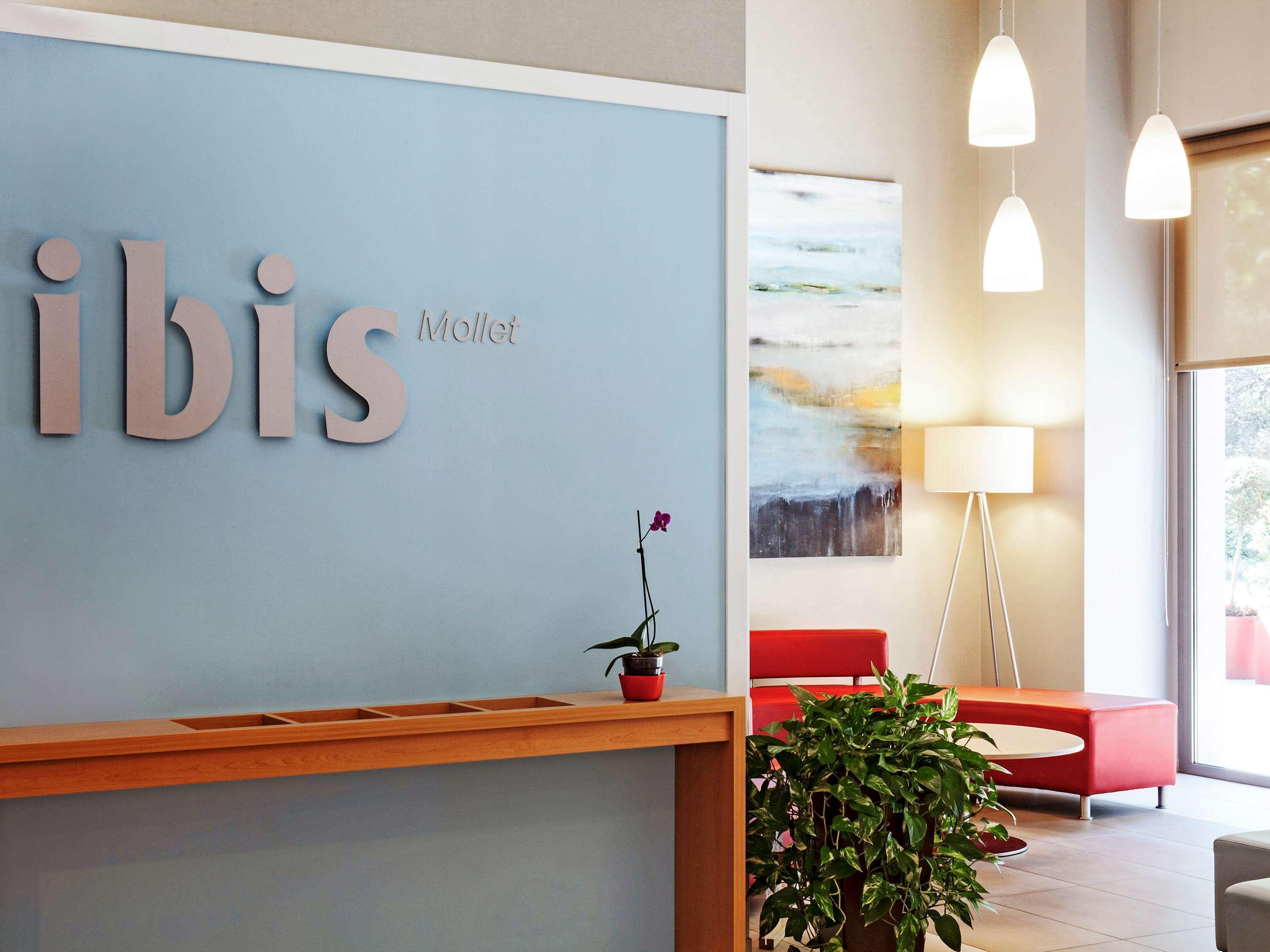Ibis Barcelona Mollet Hotel 2*